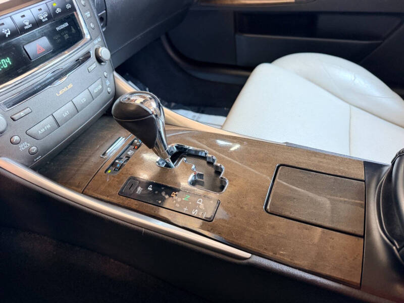 2011 Lexus IS 250C