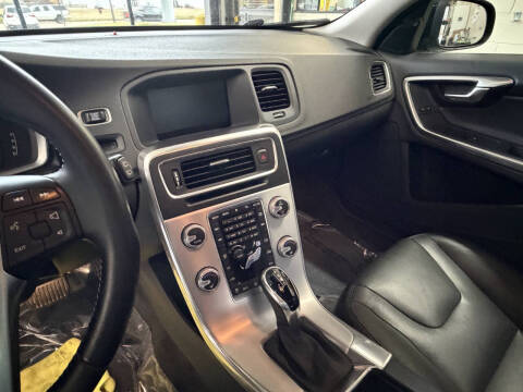 2017 Volvo V60 T5 Premier