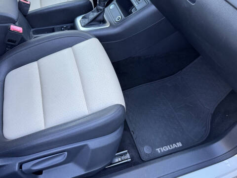 2017 Volkswagen Tiguan 2.0T S 4Motion