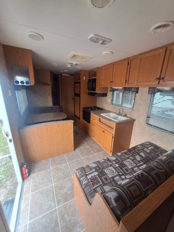 2011 Heartland Trail Runner 26FQB