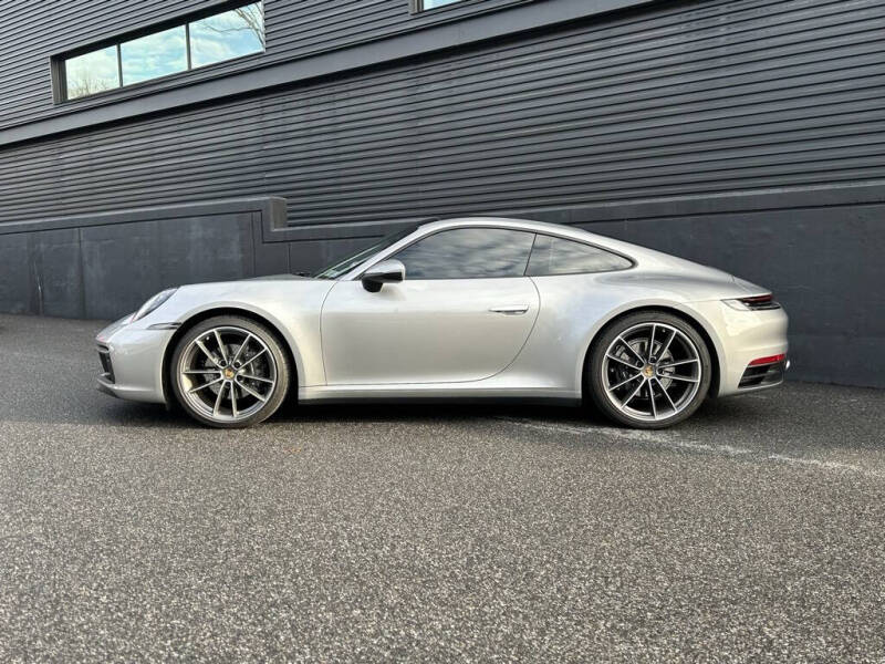 2021 Porsche 911 Carrera