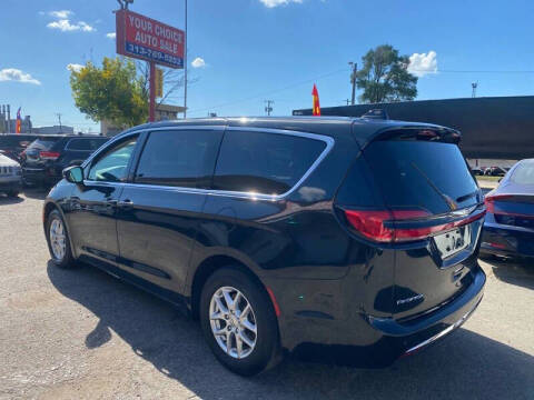 2023 Chrysler Pacifica Touring L