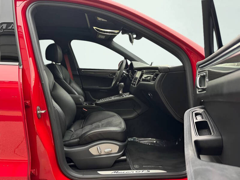 2017 Porsche Macan GTS