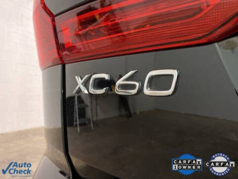 2025 Volvo XC60 B5 Plus Dark Theme