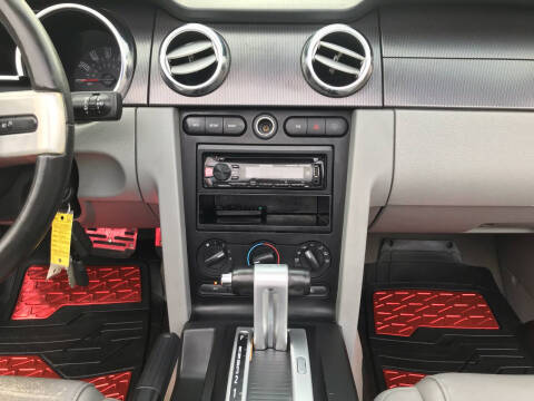 2007 Ford Mustang V6 Deluxe