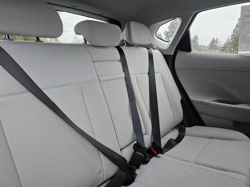 2024 Hyundai Kona SE