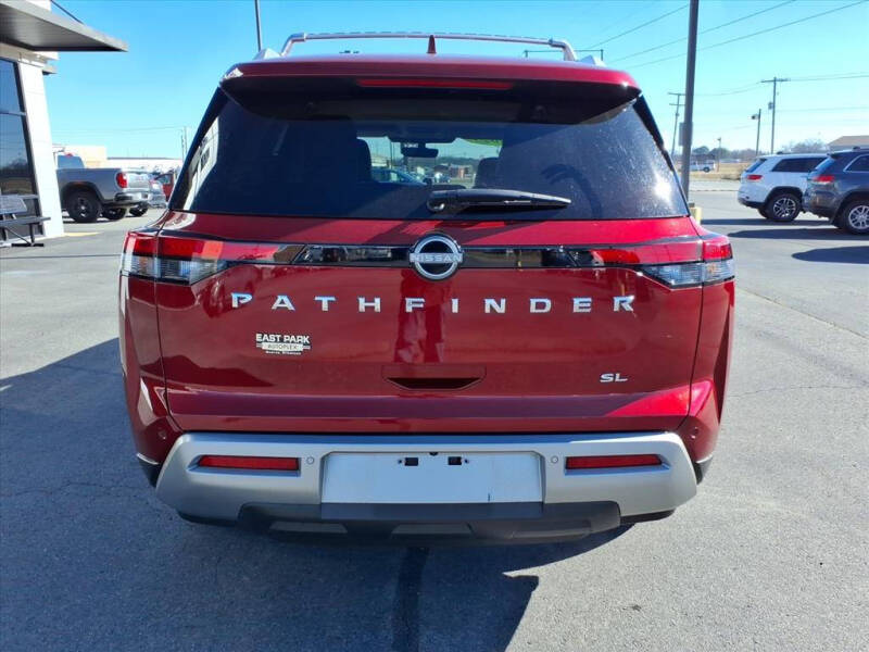 2023 Nissan Pathfinder SL