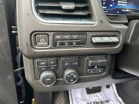 2023 Chevrolet Suburban High Country