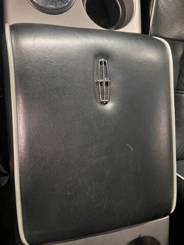 2008 Lincoln Mark LT