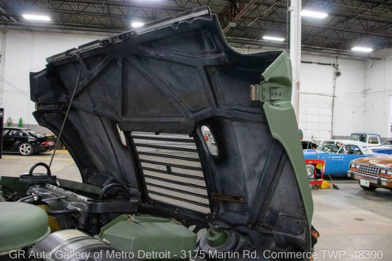 2001 AM General Hummer