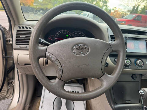 2005 Toyota Camry LE