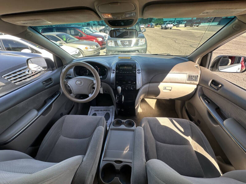 2008 Toyota Sienna LE 7-Passenger