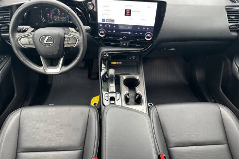 2025 Lexus NX 350h Premium