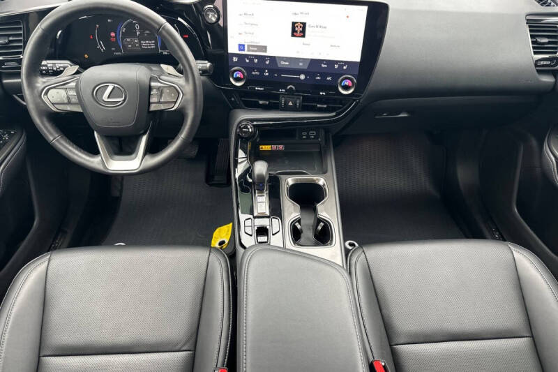 2025 Lexus NX 350h Premium