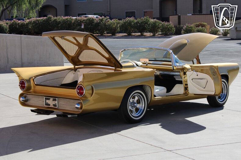 1957 Ford Thunderbird