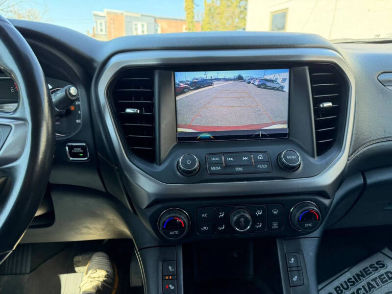 2019 GMC Acadia SLT-1