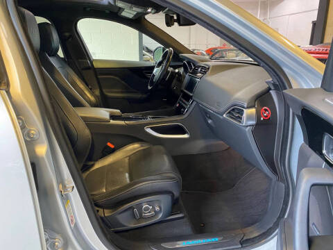 2019 Jaguar F-PACE S