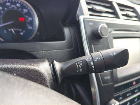 2017 Toyota Camry LE