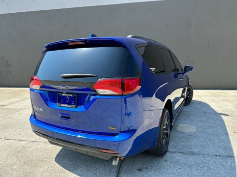 2018 Chrysler Pacifica Touring L