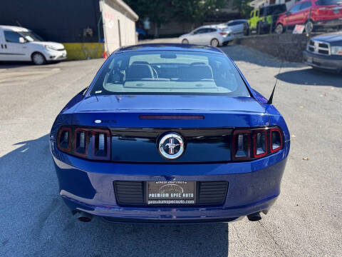 2014 Ford Mustang V6