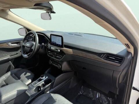 2020 Ford Escape Hybrid Titanium