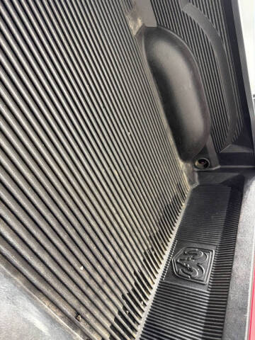 2017 RAM 1500 SLT