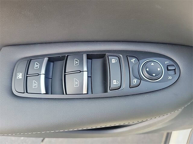 2025 Infiniti QX55 Essential