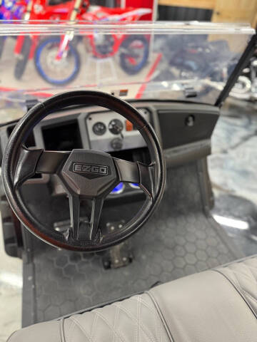 2024 E-Z-GO Express L6