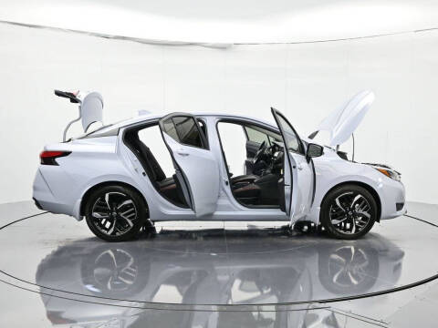 2025 Nissan Versa SR