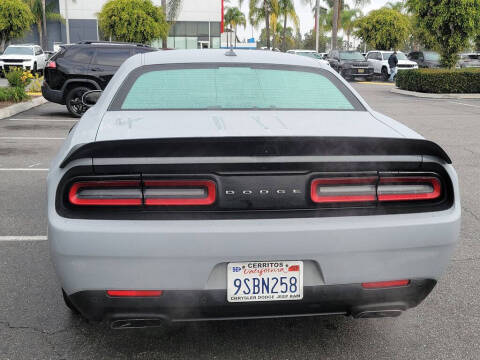 2022 Dodge Challenger