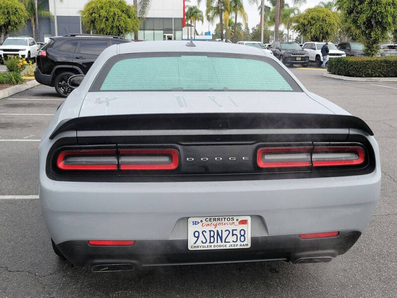 2022 Dodge Challenger