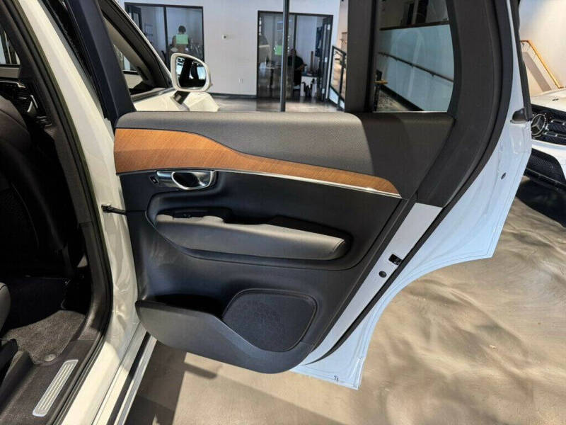 2023 Volvo XC90 B6 Plus Bright Theme 6P