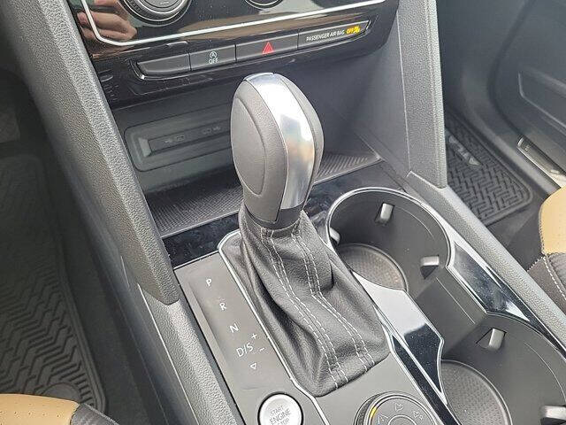 2022 Volkswagen Atlas Cross Sport SE 4Motion