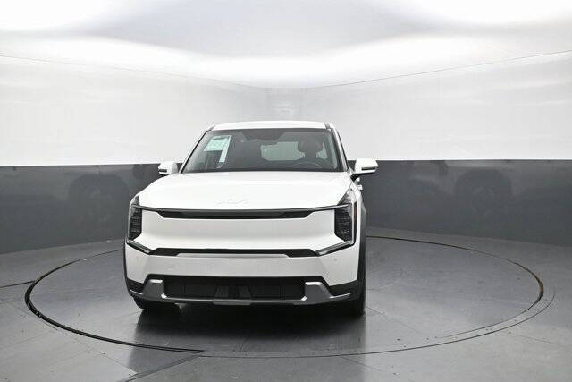 2024 Kia EV9 Light Long Range