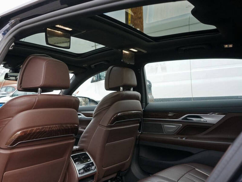 2022 BMW 7 Series 750i xDrive