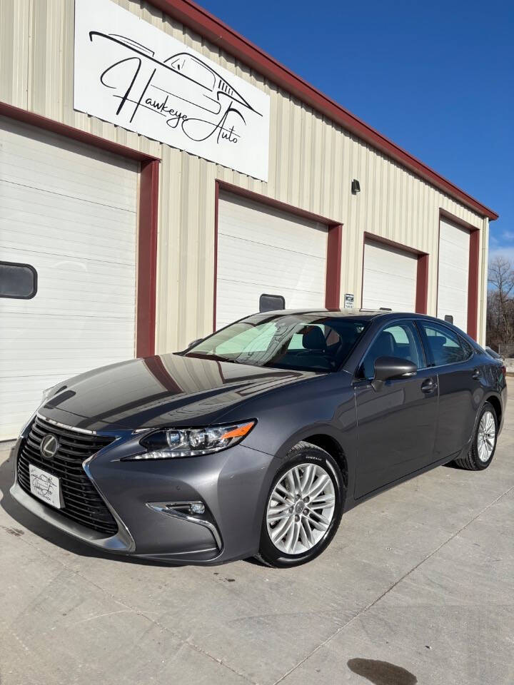 2017 Lexus ES 350 for sale at Hawkeye Auto of De Soto LLC in Carlisle, IA