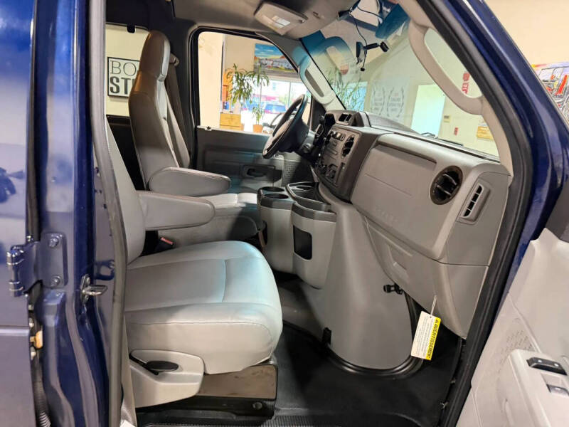 2013 Ford E-Series E-250