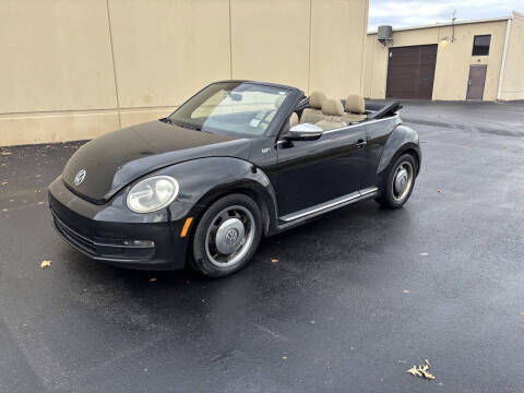 2013 Volkswagen Beetle Convertible 2.5L 50s Edition