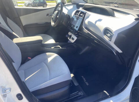 2016 Toyota Prius Two