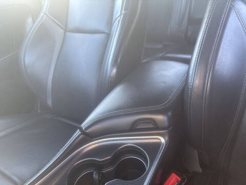 2016 Dodge Challenger SXT Plus