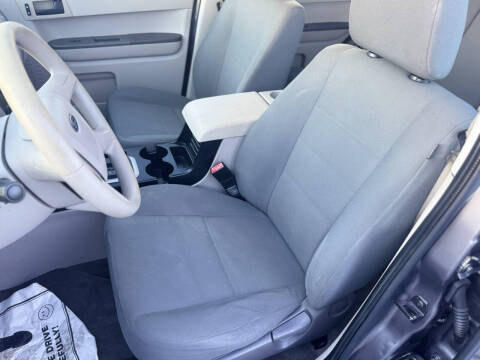 2009 Ford Escape XLS