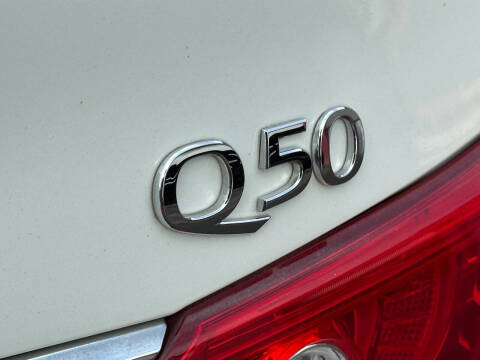 2014 Infiniti Q50 Premium