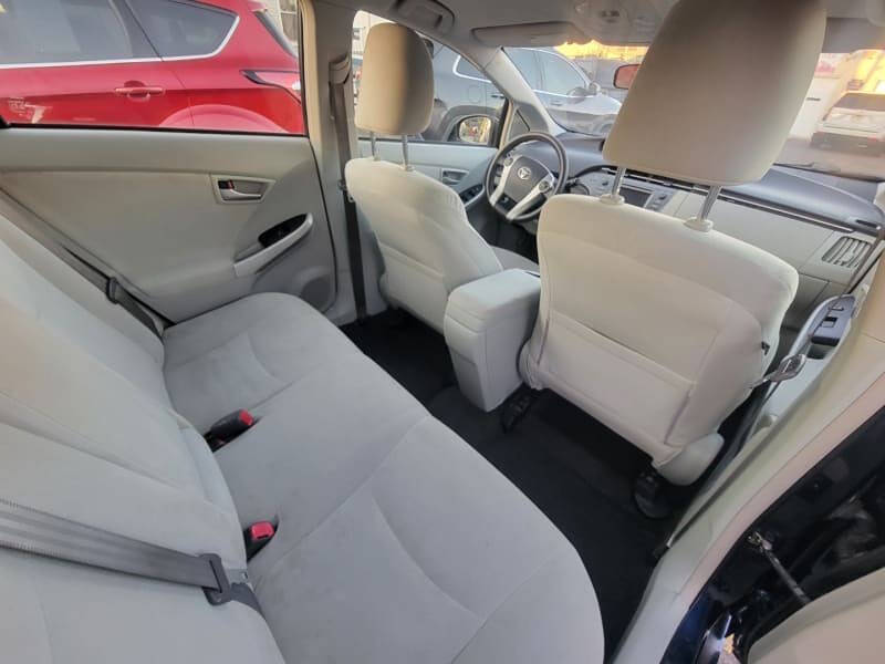 2013 Toyota Prius One