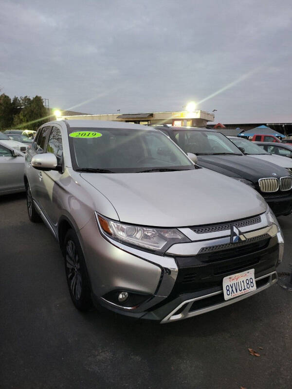 2019 Mitsubishi Outlander SE
