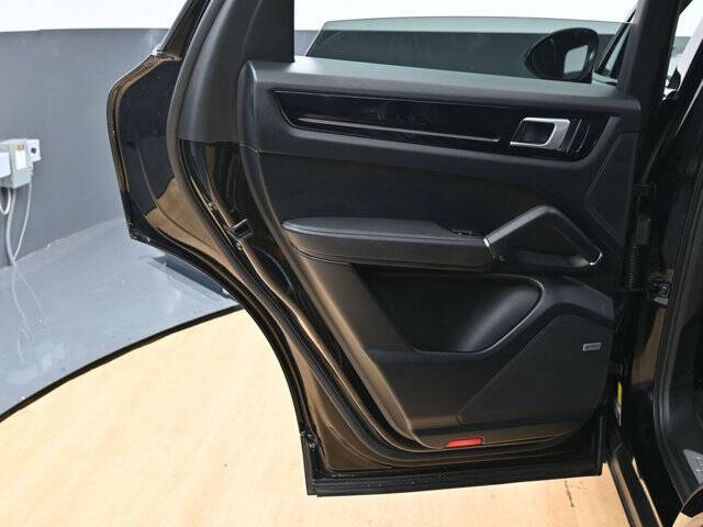 2019 Porsche Cayenne E-Hybrid