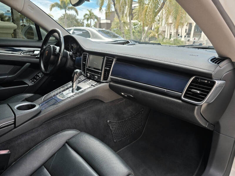 2015 Porsche Panamera S E-Hybrid