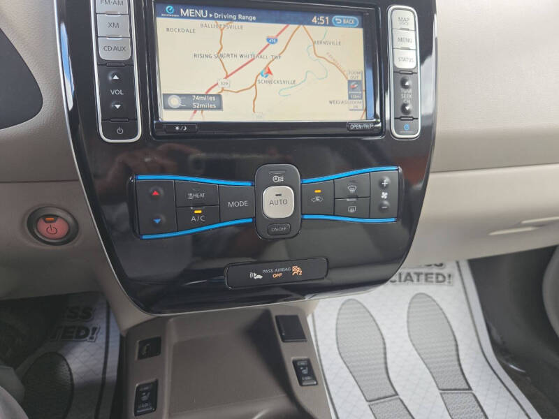 2015 Nissan LEAF SV