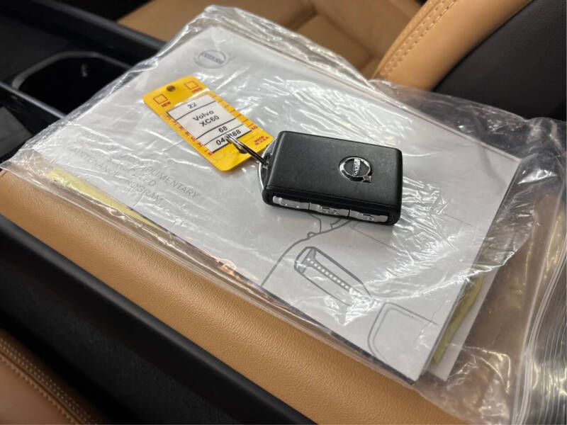 2022 Volvo XC60 B5 Inscription