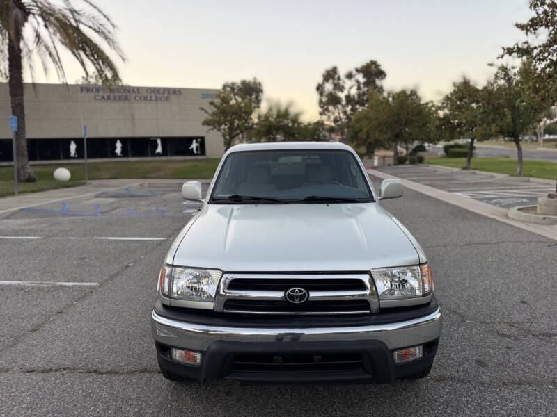 2000 Toyota 4Runner SR5