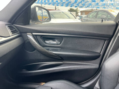 2016 BMW 3 Series 320i xDrive